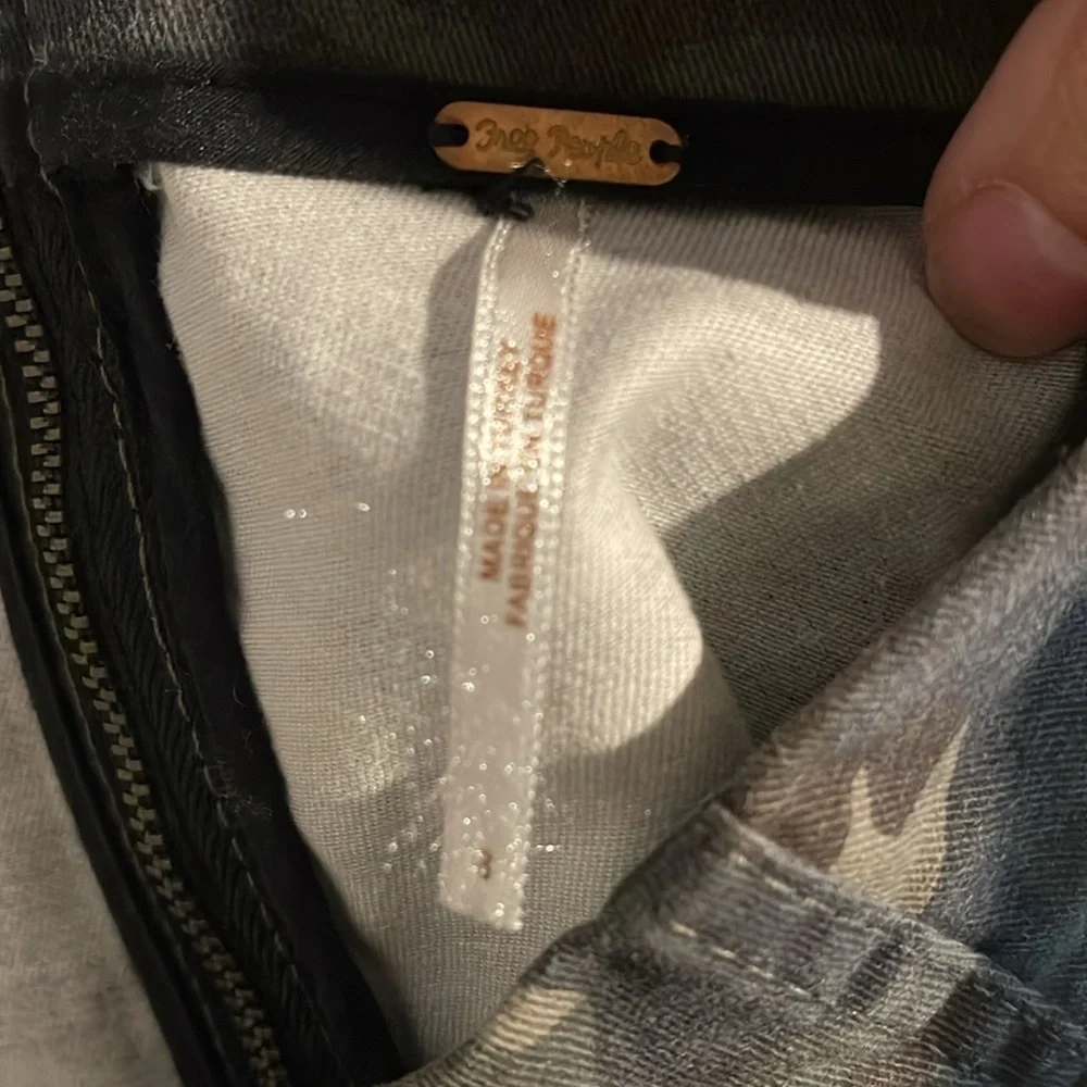 Free people women’s size 8 mini skirt - Picture 3 of 3